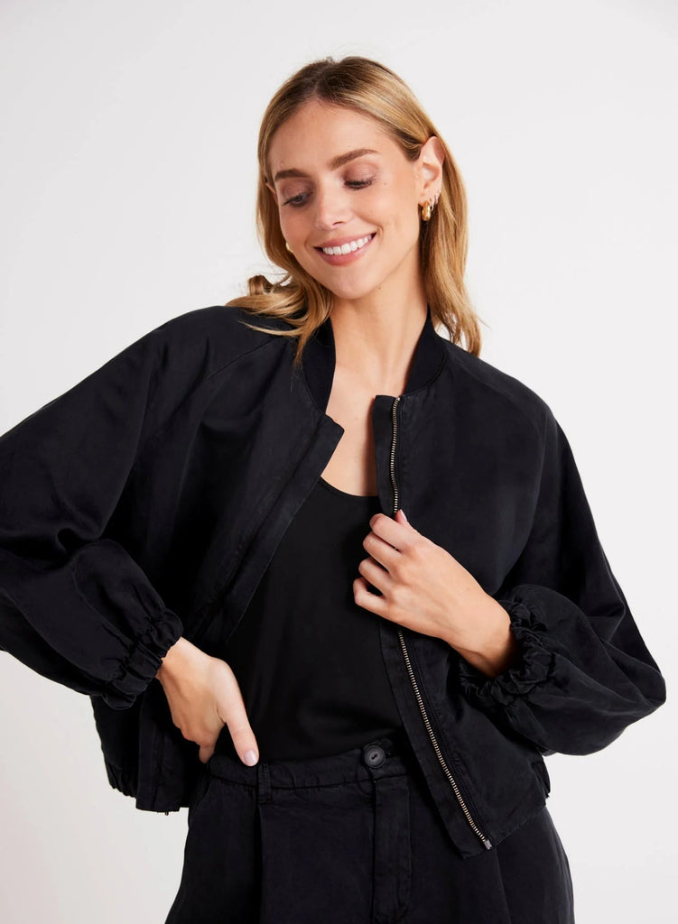 Bella Dahl - Chole Clean Bomber Jacket - Black - Bomber Jacket_Bella Dahl - Aritmetik - montreal