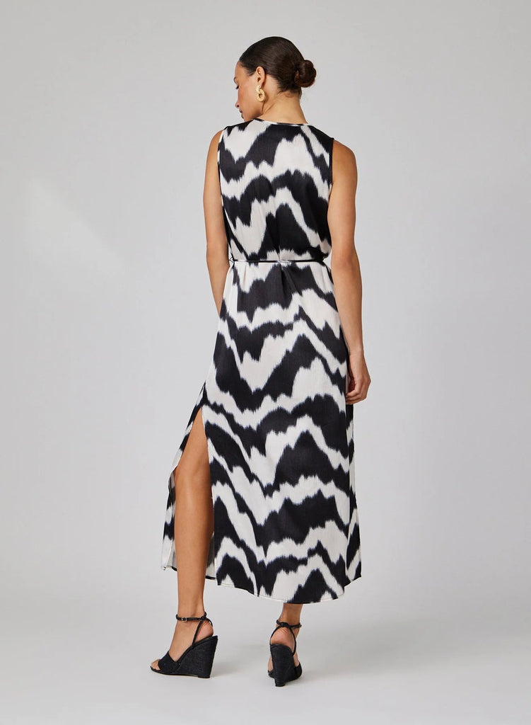 Bella Dahl - Sleeveless Belted Maxi Dress - Abstract Ikat Print - Dress_Bella Dahl - Aritmetik - montreal