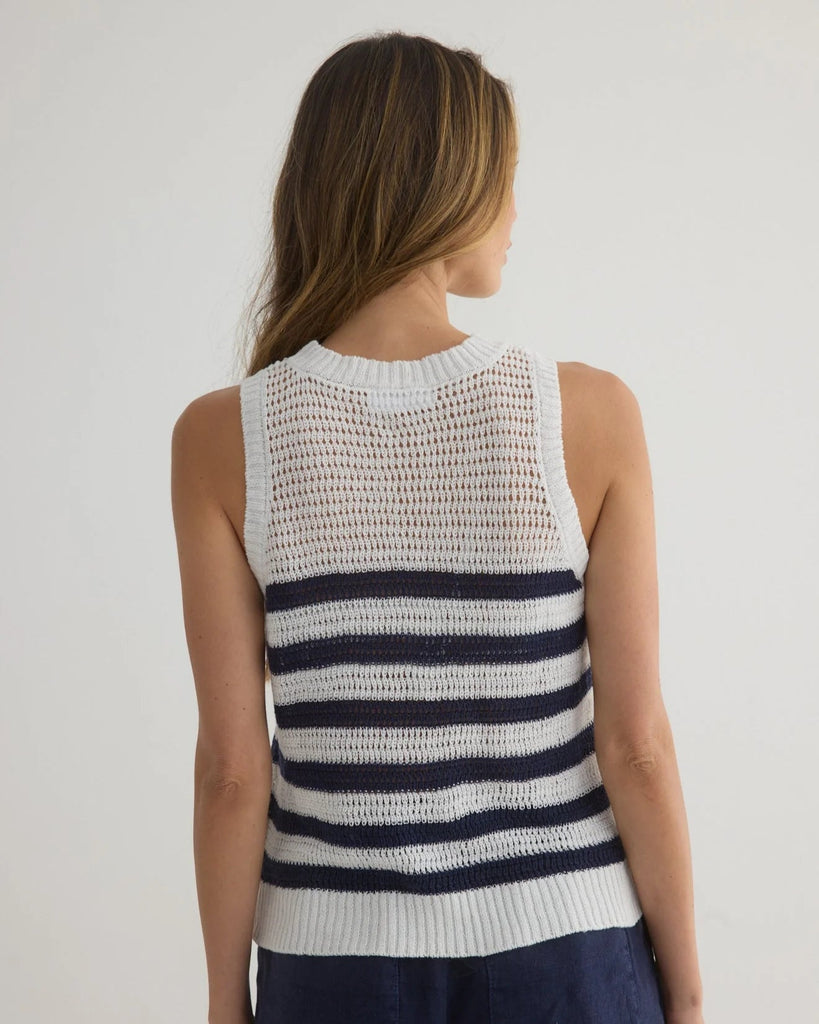 Bella Dahl - Sleeveless Crew Neck Top - Navy & White Stripe - Tank Top_Bella Dahl - Aritmetik - montreal