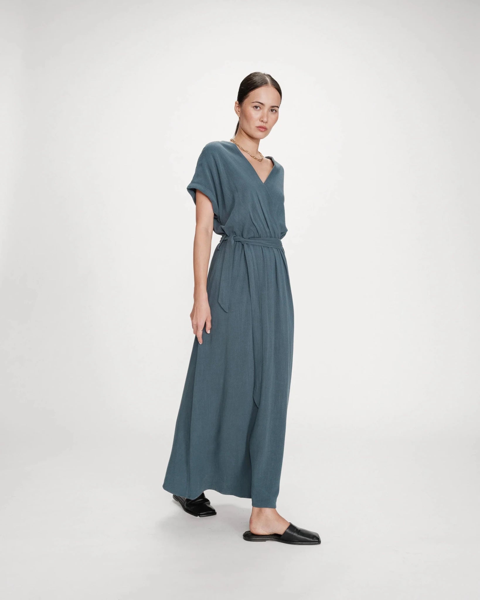 Grace & Mila - Marilou Short V-neck dress - kaki - Grace & Mila