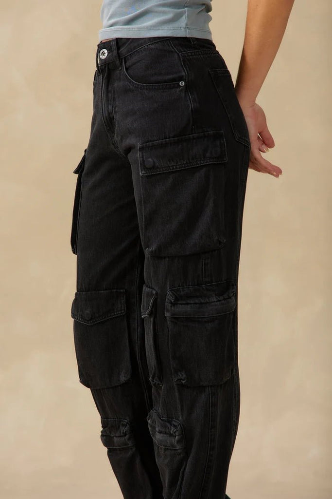 Kuwallatee - MULTI CARGO JEANS - BLACK - Cargo Pants_Kuwallatee - Aritmetik - montreal