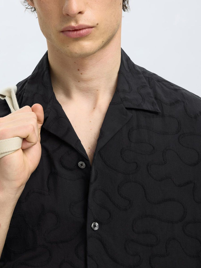 SELECTED - EMBROIDERED SHORT SLEEVED SHIRT - Black - Shirt_SELECTED - Aritmetik - montreal