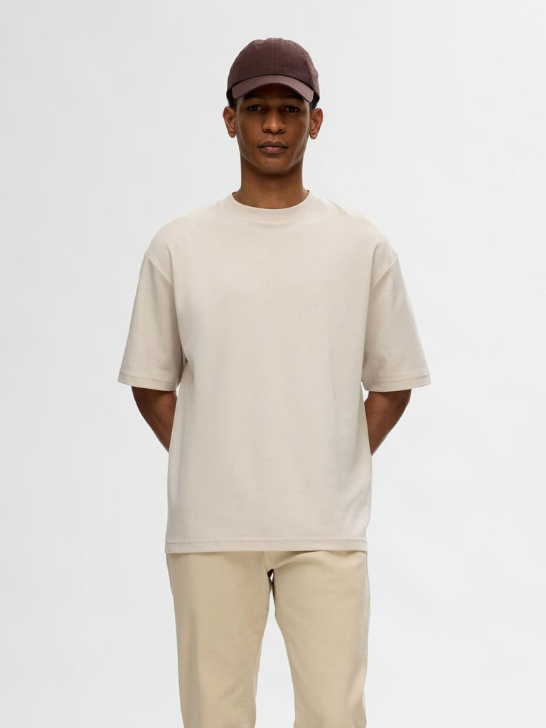 SELECTED - OVERSIZED SHORT - SLEEVED T - SHIRT - BEIGE - T-shirt_SELECTED - Aritmetik - montreal