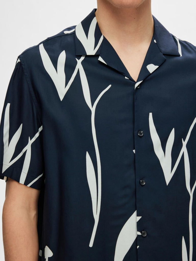 SELECTED - PRINTED SHORT SLEEVED SHIRT - NAVY - Shirt_SELECTED - Aritmetik - montreal