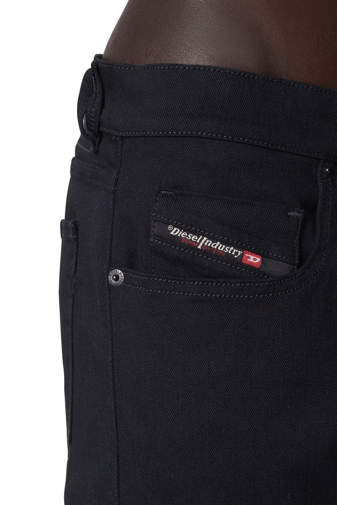 DIESEL - Slim Jeans 2019 D-Strukt 069YP-Jeans_DIESEL-Aritmetik-montreal