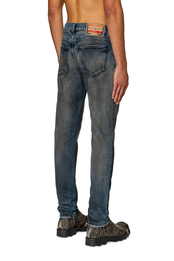 DIESEL - Slim Jeans 2019 D-Strukt 09H54-Jeans_DIESEL-Aritmetik-montreal